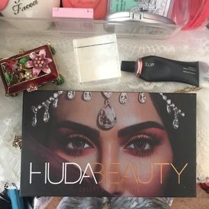 Huda Beauty Desert Dusk Palette